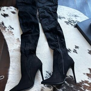 SOLD | Fashion Nova Sexy Knee-High Boots Size 9